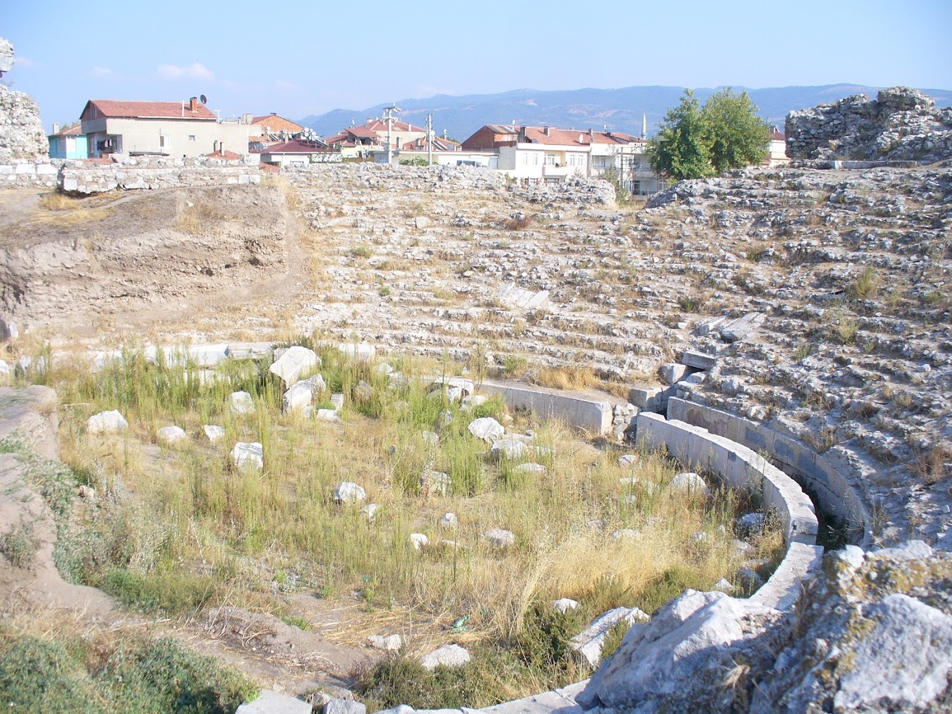 Near East: Restoration works at the Roman theatre in ancient Nikaia underway