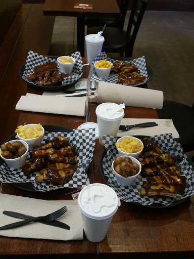 Southern Restaurant (US) «Oinkadoodlemoo BBQ», reviews and photos, 40 N Main St, Miamisburg, OH 45342, USA