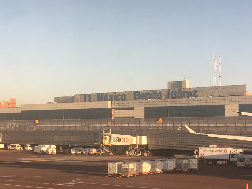 Interjet Aeropuerto Ciudad de México, Prol. Río Churubusco 121, Aeropuerto Internacional de la Ciudad de México Benito Juárez, Caracol, 15630 Venustiano Carranza, CDMX, México, Línea aérea | COAH