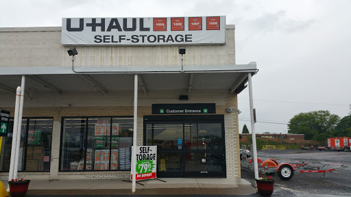 Truck Rental Agency «U-Haul Moving & Storage of Central Harrisburg», reviews and photos, 520 S 29th St, Harrisburg, PA 17104, USA