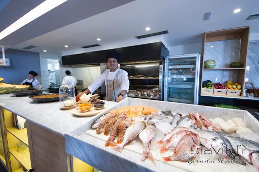 BASAL GRILL & BEACH