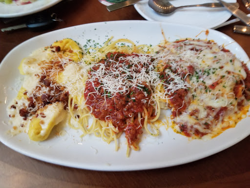 Italian Restaurant «Olive Garden», reviews and photos, 3600 Westown Pkwy, West Des Moines, IA 50266, USA