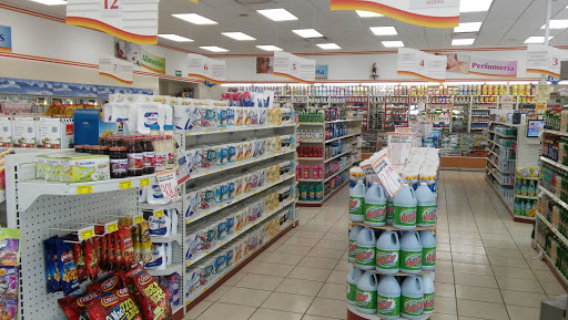 Farmacia Guadalajara, Benito Juárez García 29, Centro Comercial, 85900 Huatabampo, Son., México, Farmacia y artículos varios | SON