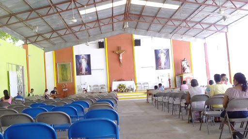 Iglesia Cristo Rey, Altamirano 36A, Vázquez Vela, 95580 Villa Azueta, Ver., México, Institución religiosa | VER