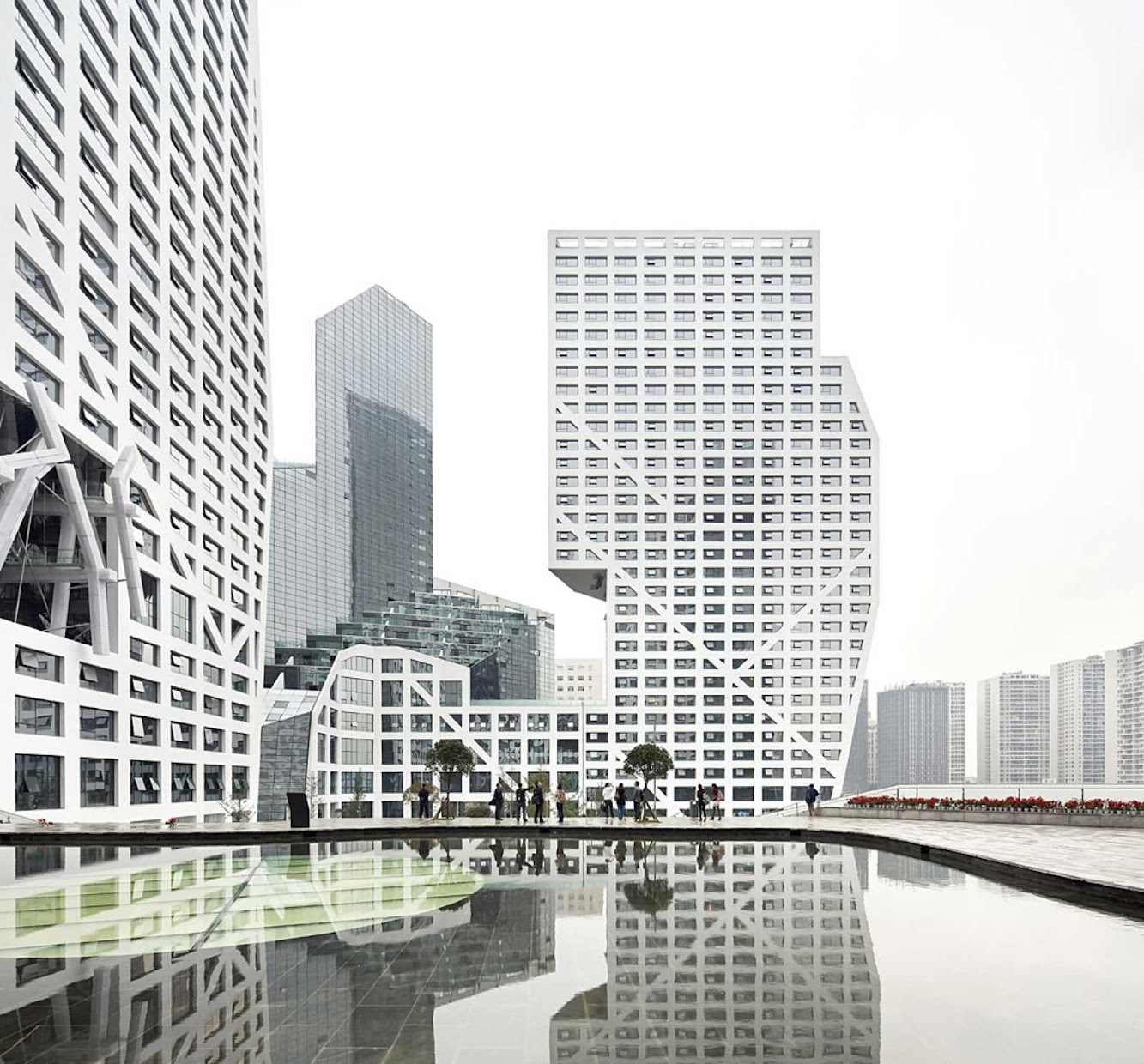 Chengdu, Sichuan, Cina: Sliced Porosity Block by Steven Holl