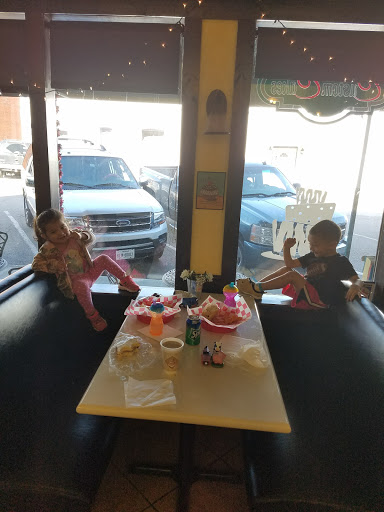 Cake Shop «Cuppiecakes», reviews and photos, 402 W 3rd St A, McGregor, TX 76657, USA