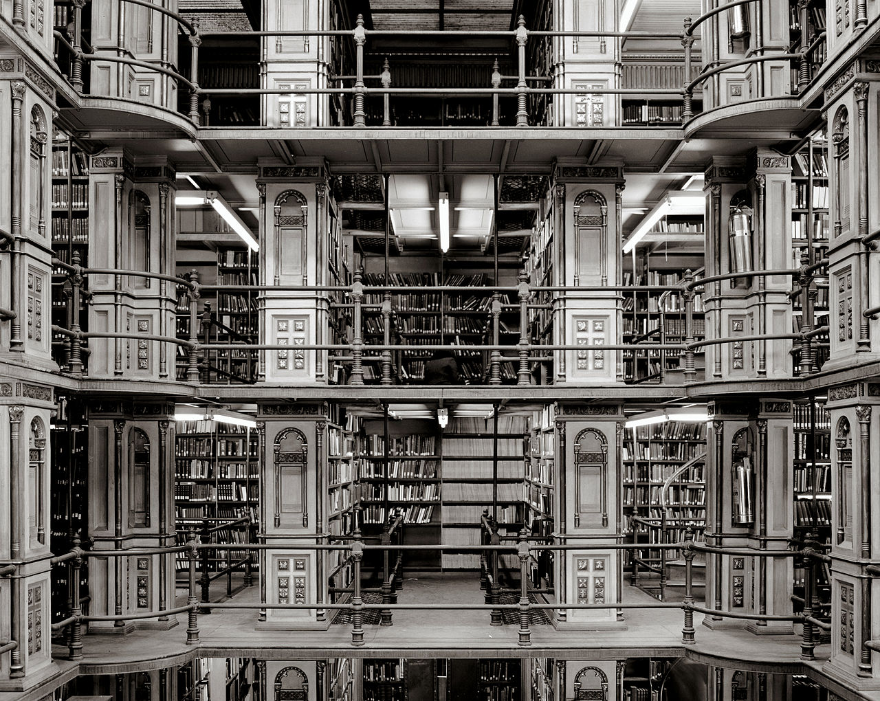 [1280px-Riggs_Library_-_Georgetown_University.jpg]
