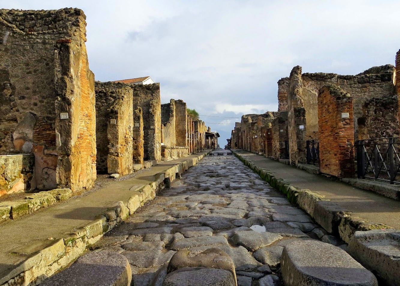 Guilty thieves return ancient objects to Pompeii Guilty thieves return ancient objects to Pompeii