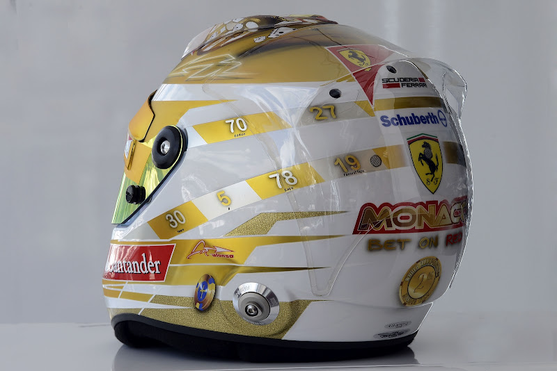 шлем Фернандо Алонсо для Гран-при Монако 2012 - вид слева