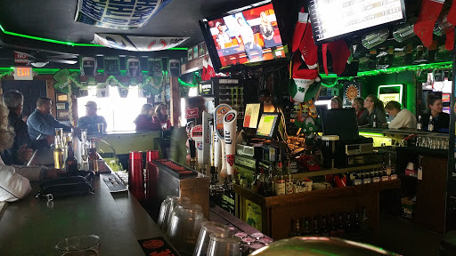 Pub «Pug Mahones Irish Pub & Grill», reviews and photos, 282 E Grand Ave, Fox Lake, IL 60020, USA