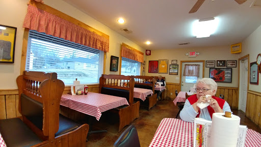 Restaurant «J & B Barbecue & Catering», reviews and photos, 48 S Holloway St, Henderson, KY 42420, USA