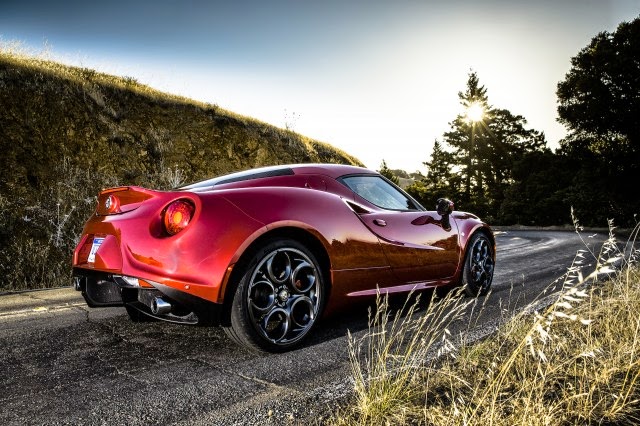 2015 Alfa Romeo 4C- review 2014