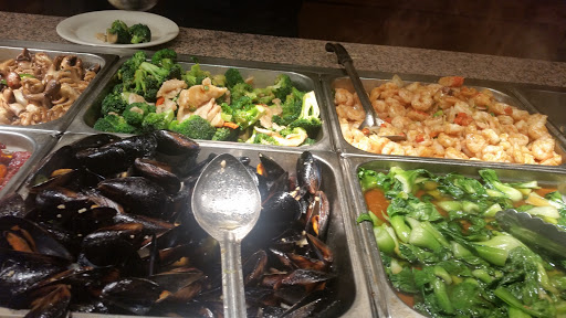Chinese Restaurant «Mandarin Buffet», reviews and photos, 1100 Revere Beach Pkwy, Chelsea, MA 02150, USA