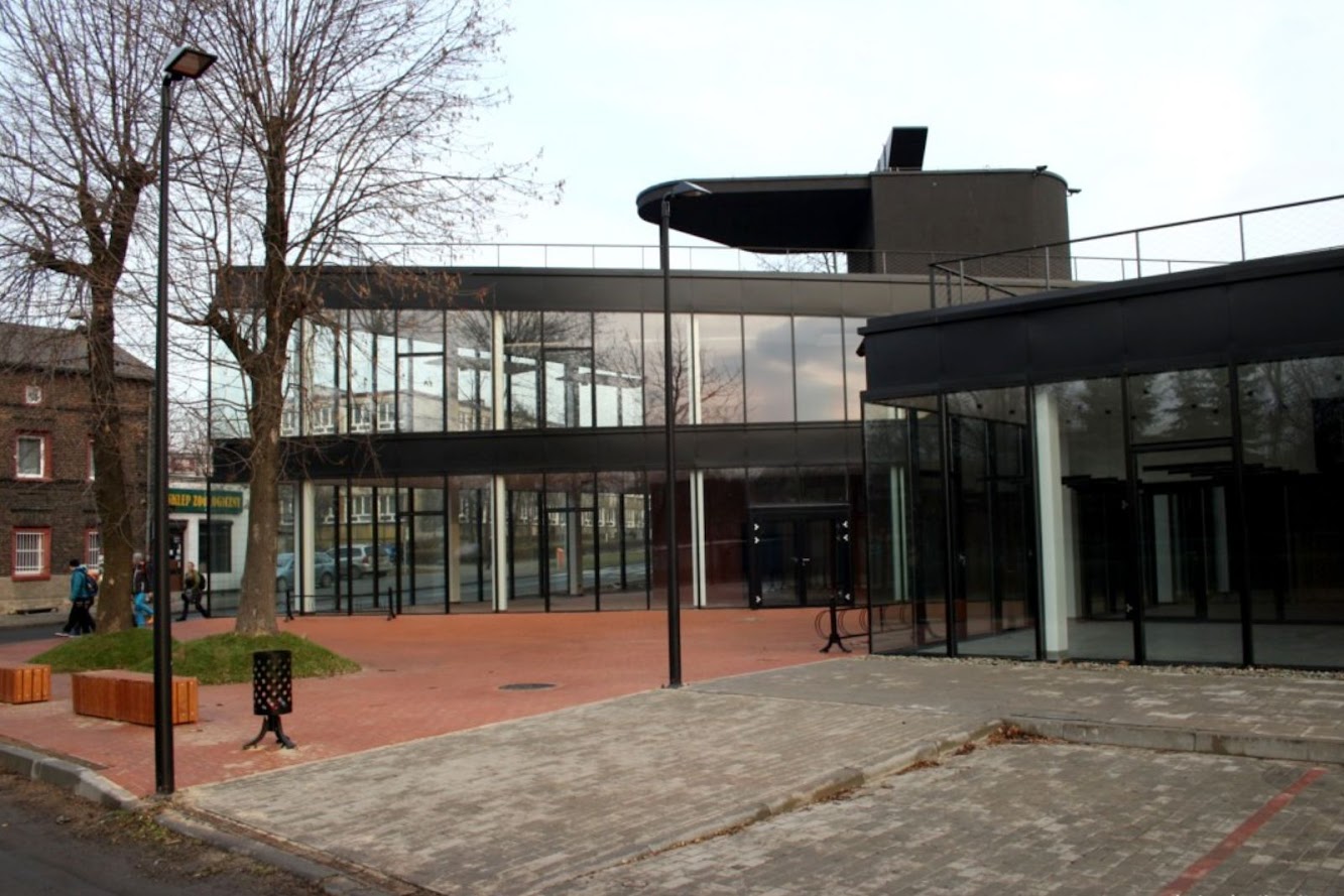 Community center by Rafal Mazur