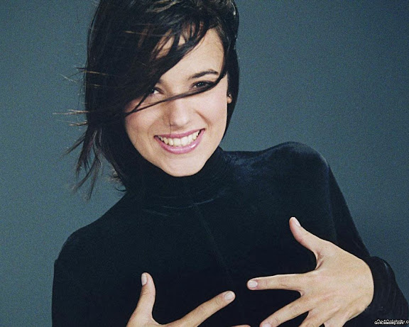  Alizee