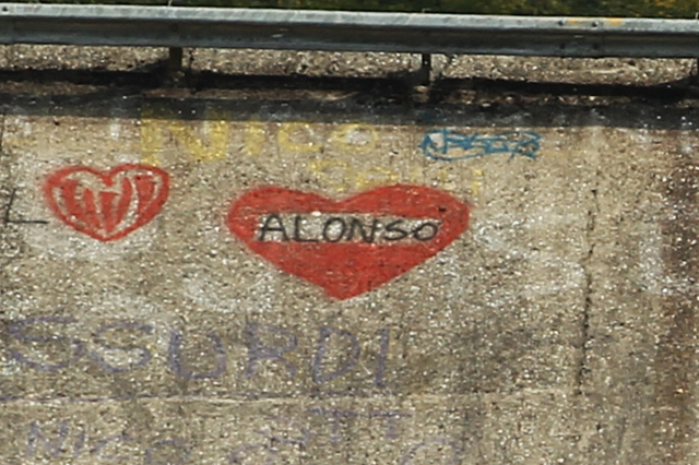 Love Alonso на старом бэнкинге Монцы на Гран-при Италии 2011