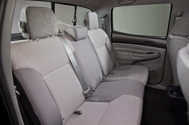 2015 Toyota Tacoma-seats-pictures