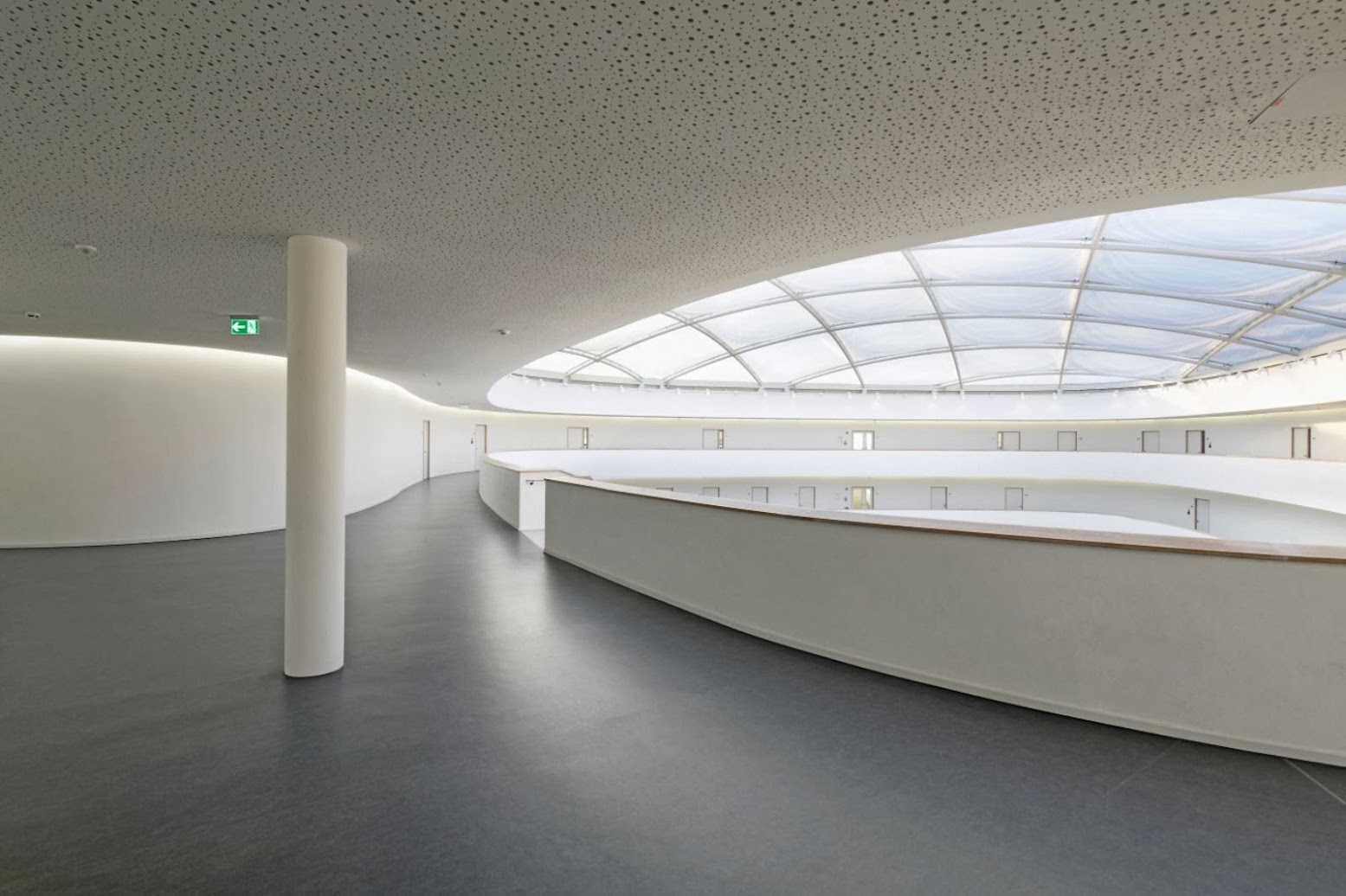 Neues Gymnasium by Hascher Jehle Architektur