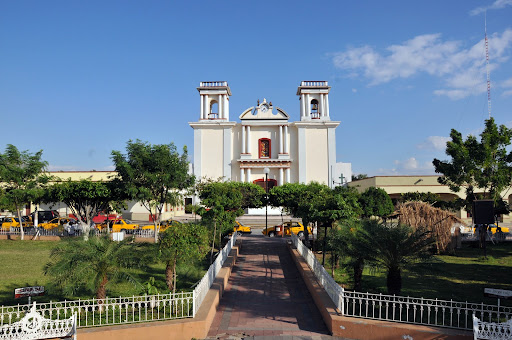Parroquia de San Pedro, Av Reforma 105, Centro, 28400 Coquimatlán, Col., México, Institución religiosa | COL