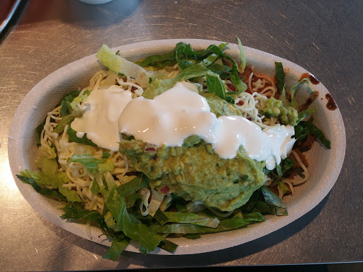 Mexican Restaurant «Chipotle Mexican Grill», reviews and photos, 2902 Kirk Rd, Aurora, IL 60504, USA
