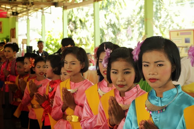 Young Thai School Girls at Ban Dong Krathong Yam Village, Thailand
