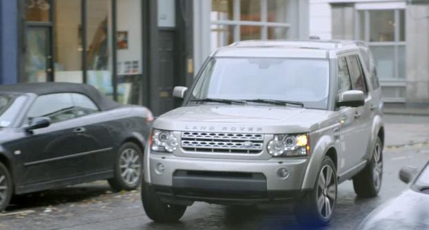 Land Rover LR4 “Born Free” 