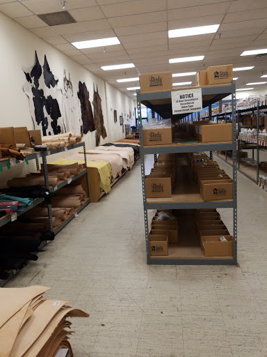 Craft Store «Tandy Leather Des Moines-06», reviews and photos, 5041 NE 14th St, Des Moines, IA 50313, USA