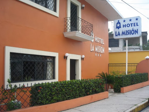 Hotel La Mision Tuxtepec, Calle Miguel Hidalgo 409, Centro, Lázaro Cárdenas, 68300 San Juan Bautista Tuxtepec, Oax., México, Hostal | OAX