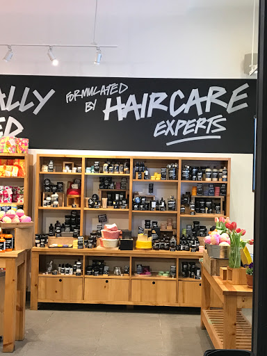 Cosmetics Store «Lush Fresh Handmade Cosmetics», reviews and photos, 12000 SE 82nd Ave, Happy Valley, OR 97086, USA