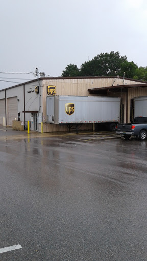 Shipping and Mailing Service «UPS Customer Center», reviews and photos, 3514 Greensboro Ave, Tuscaloosa, AL 35401, USA