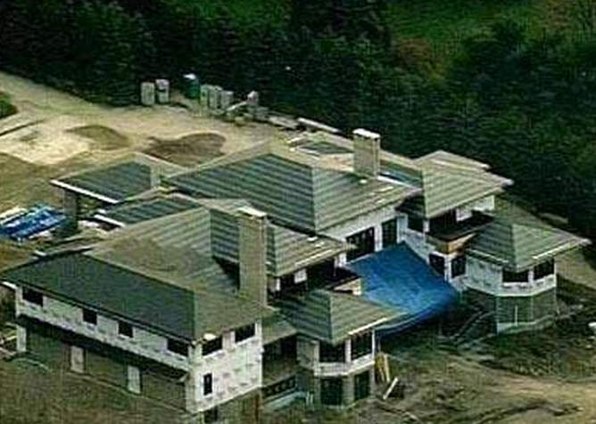 Pictures of lebron james house in cleveland Pictures of lebron james house in cleveland