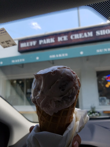Ice Cream Shop «Bluff Park Ice Cream Shoppe», reviews and photos, 815 Shades Crest Rd, Birmingham, AL 35226, USA