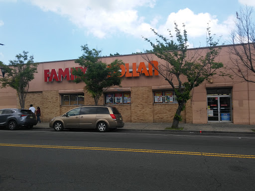 Dollar Store «FAMILY DOLLAR», reviews and photos, 976 Bergen St, Newark, NJ 07112, USA