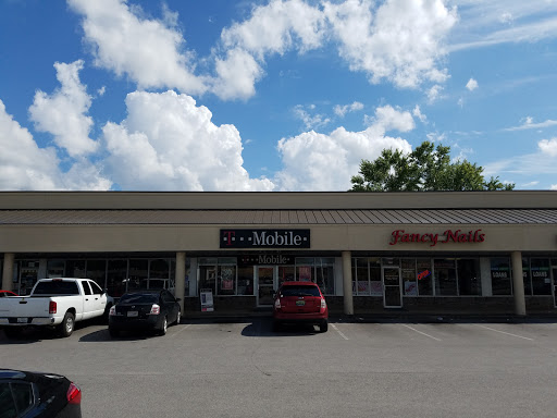 Cell Phone Store «T-Mobile», reviews and photos, 320 W Avalon Ave #5, Muscle Shoals, AL 35661, USA