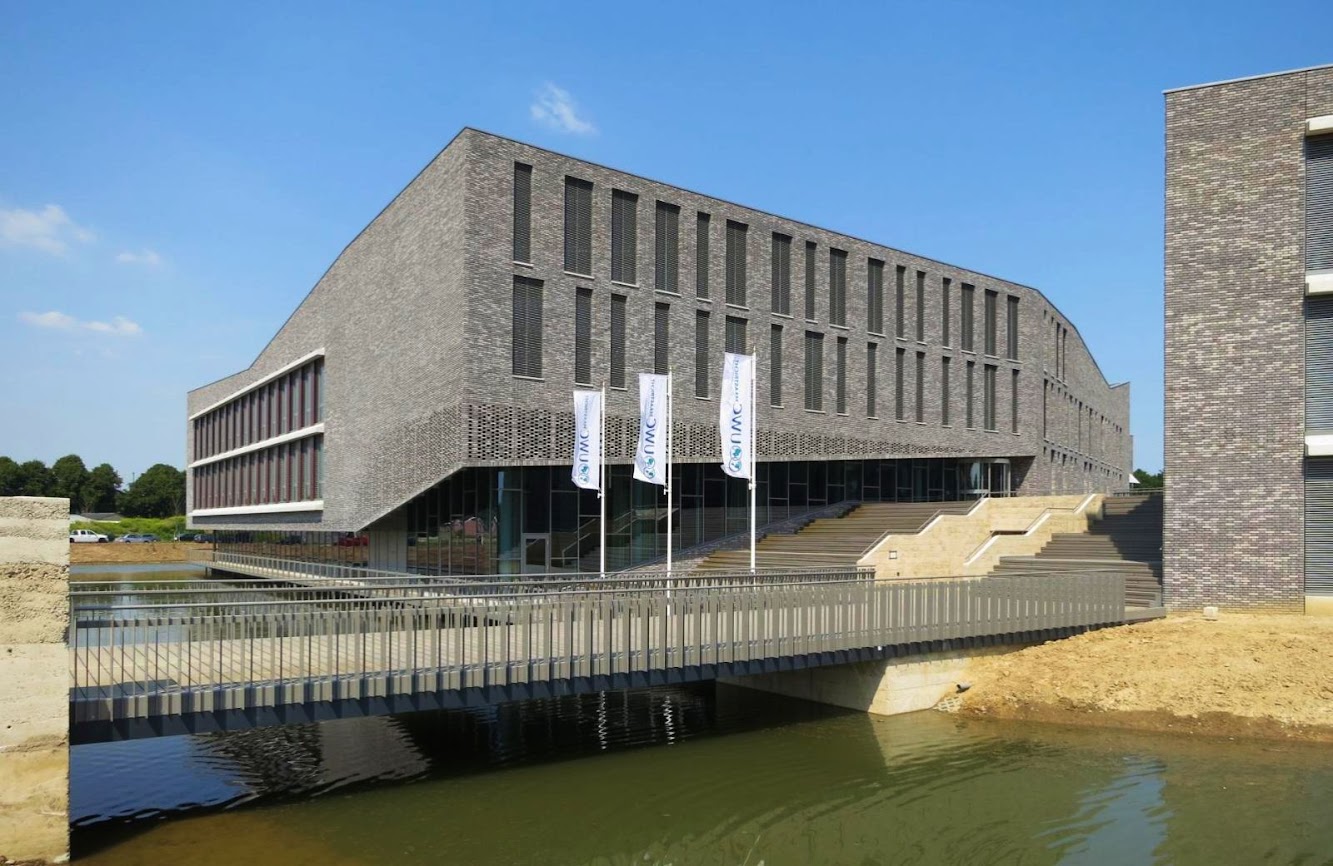 Maastricht, Paesi Bassi: Uwc Maastricht by Frencken Scholl Architecten