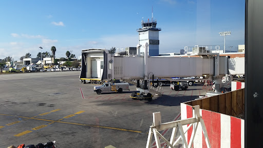 Aeropuerto Internacional de Tijuana (TIJ), Carretera Aeropuerto S/N, Nueva Tijuana, 22435 Tijuana, B.C., México, Aeropuerto militar | BC