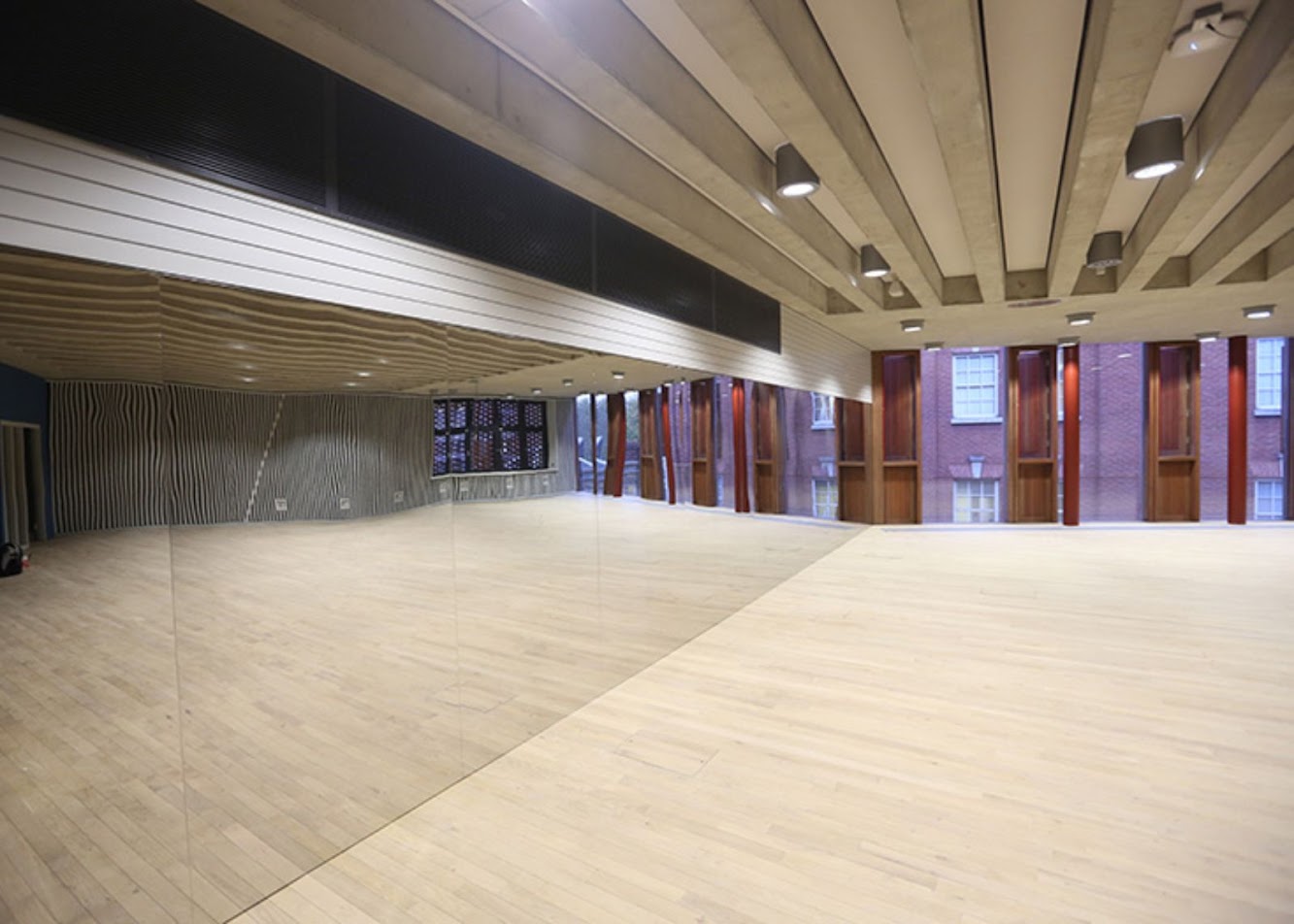 LSE Saw Swee Hock Students Centre by O