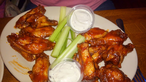 Chicken Wings Restaurant «Wild Wing Cafe», reviews and photos, 1181 Oakland Market Rd, Mt Pleasant, SC 29466, USA