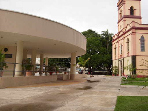 Catedral de Nossa Senhora da Conceição, R. Barão do Rio Branco - Centro, Abaetetuba - PA, 68440-000, Brasil, Local_de_Culto, estado Pará