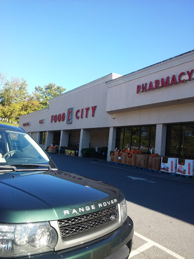 Supermarket «Food City», reviews and photos, 910 N Main St, Marion, VA 24354, USA