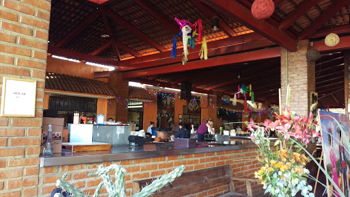 Restaurante Campestre los Tres Potrillos, Carretera Guadalajara - Chapala S/N, La Calera, Fraccionamiento Los Silos, 45678 Jal., México, Restaurante mexicano | JAL