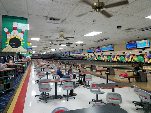 Bowling Supply Shop «Fiesta Lanes Bowling Center», reviews and photos, 1202 Huisache Ave, New Braunfels, TX 78130, USA