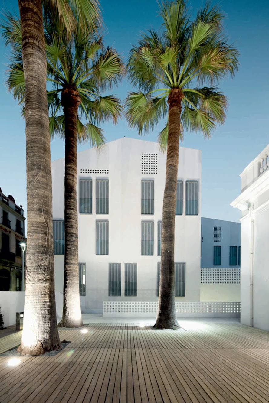 08340 Vilassar de Mar, Barcellona, Spagna: Can Bisa by Batlle And Roig Arquitectes