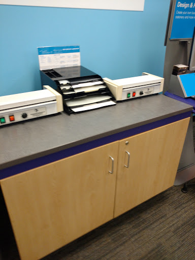 Print Shop «FedEx Office Print & Ship Center», reviews and photos, 10317 Reisterstown Rd, Owings Mills, MD 21117, USA