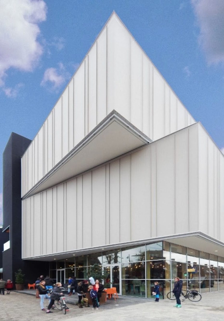 Multipurpose Hall Markant by architectuurstudio Hh