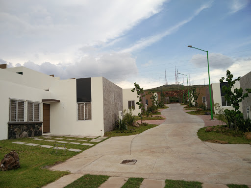 El Pedregal Residencial, Prolongacion Avenida Manuel Lopez Cotilla 681, Pedregal del Bosque, 45610 San Pedro Tlaquepaque, Jal., México, Zona residencial | JAL