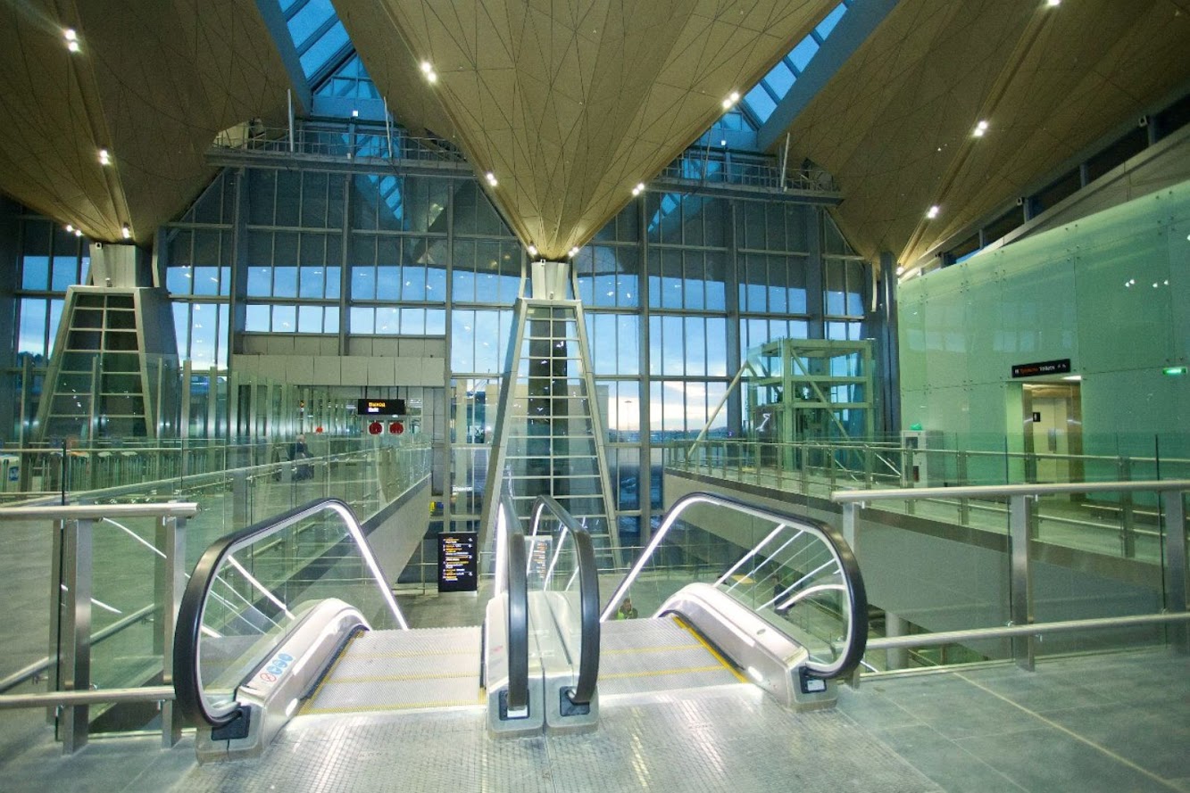 Open Pulkovo Airport by Grimshaw