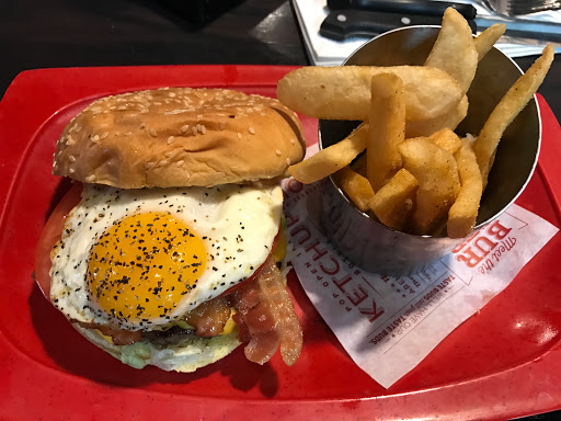 Hamburger Restaurant «Red Robin Gourmet Burgers», reviews and photos, 1073 Annapolis Mall Rd, Annapolis, MD 21401, USA