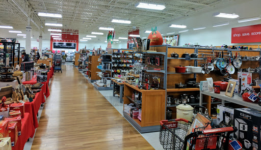 Department Store «T.J. Maxx», reviews and photos, 903 St George Ave, Woodbridge, NJ 07095, USA