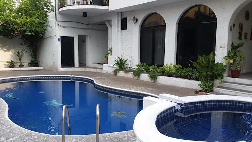 Villas Mercedes, Calle Adelita 28, Playa la Madera, 40894 Zihuatanejo, Gro., México, Hotel en la playa | GRO